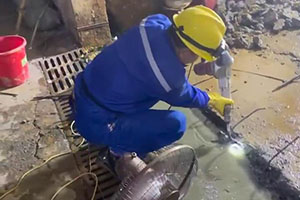 玉溪地下室伸缩缝堵漏施工视频