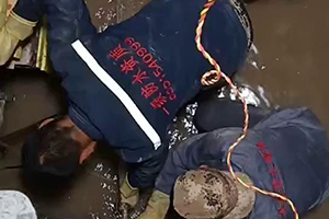 玉溪电梯井堵漏施工视频